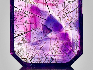 Professional gem photography of an amethyst slice by Arjuna Irsutti