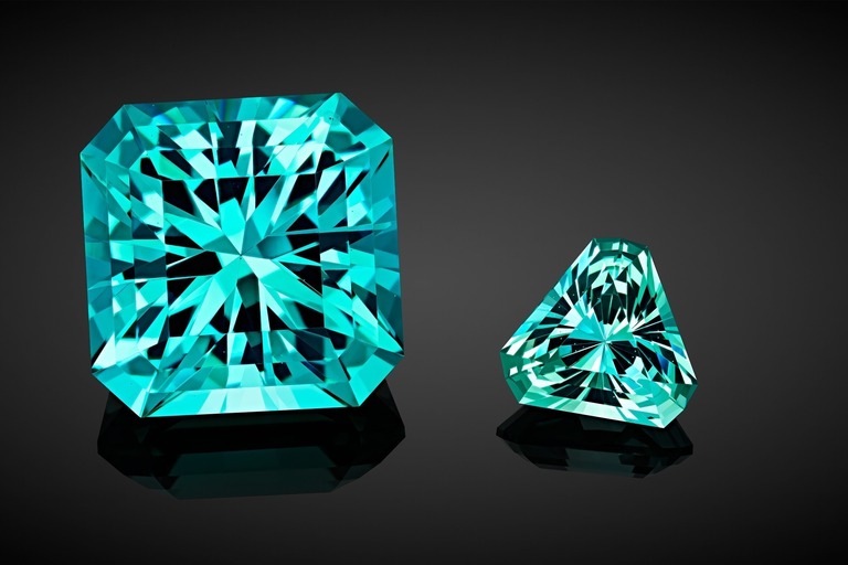 Professional gem photography of an ancient Roman glass by Arjuna Irsutti