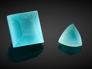 Professional gem photography of an ancient Roman glass by Arjuna Irsutti