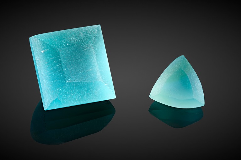 Ancient Roman glass – Gem photography by Arjuna Irsutti – Bangkok Professional gem photography of an ancient Roman glass by Arjuna Irsutti