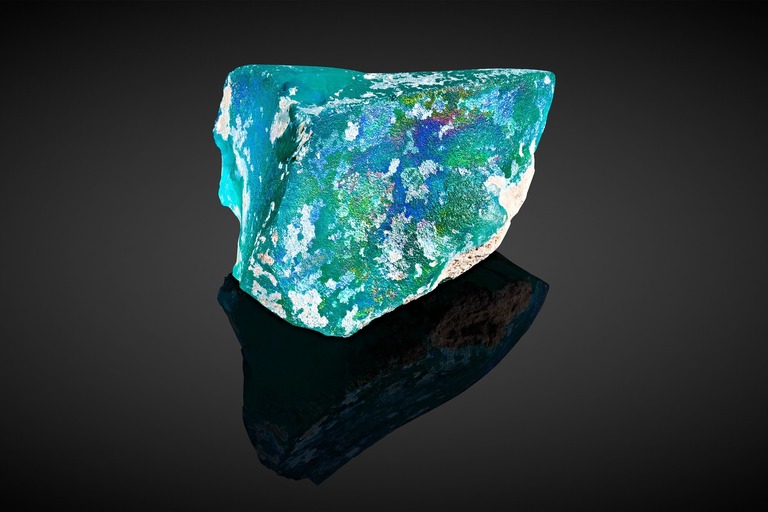 Ancient Roman glass – Gem photography by Arjuna Irsutti – Bangkok Professional gem photography of an ancient Roman glass by Arjuna Irsutti