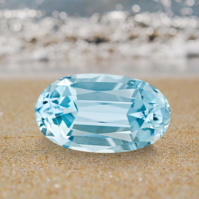 Aquamarine – Gem photography by Arjuna Irsutti – Bangkok Professional gem photography of an aquamarine slice by Arjuna Irsutti