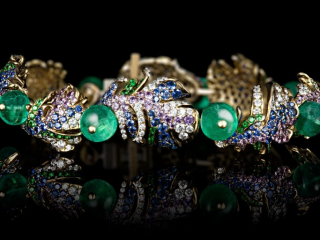 Bracelet emerald – Jewelry photography by Arjuna Irsutti Bangkok Professional jewelry photography of bracelet with emerald by Arjuna Irsutti