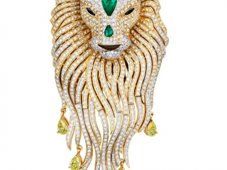 Brooch lion – Jewelry photography by Arjuna Irsutti Bangkok Professional jewelry photography of lion brooch by Arjuna Irsutti