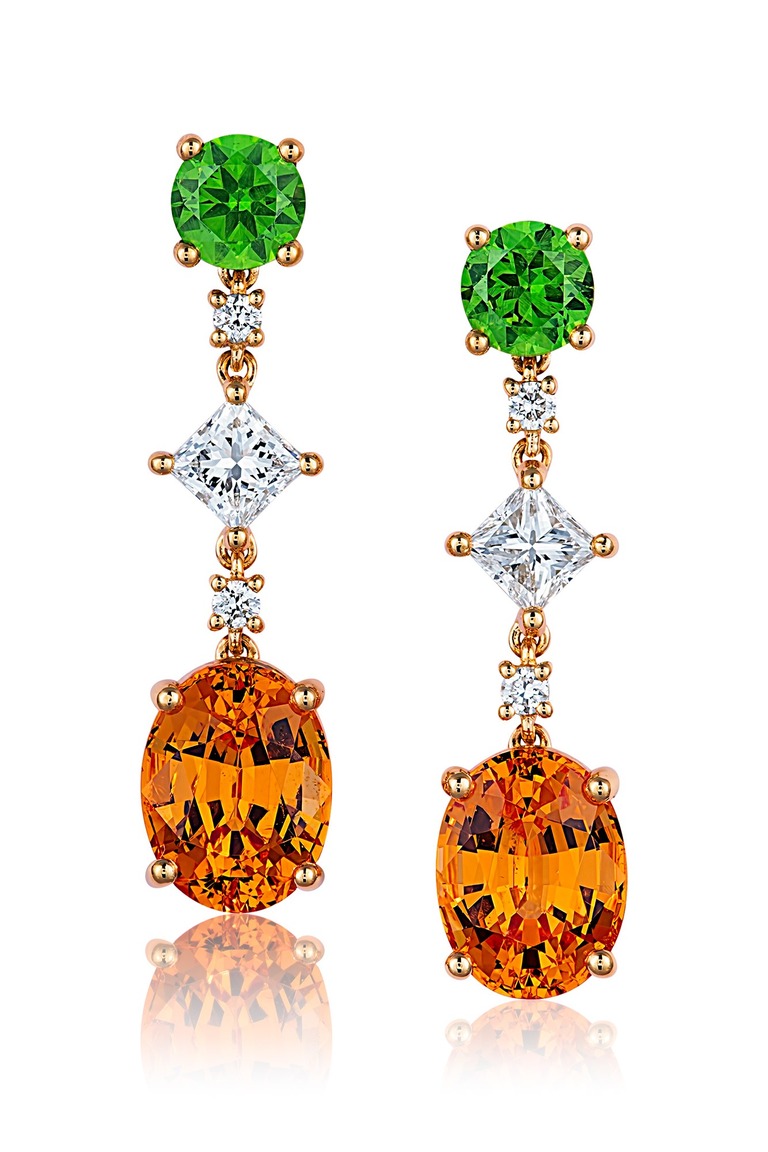 Professional jewelry photography of earrings with spessartite and demantoid by Arjuna Irsutti