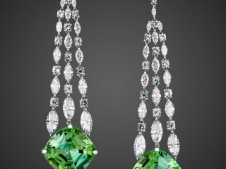 Earrings tourmaline spessartite – Jewelry photography by Arjuna Irsutti Bangkok Professional jewelry photography of earrings with tourmaline and spessartite by Arjuna Irsutti