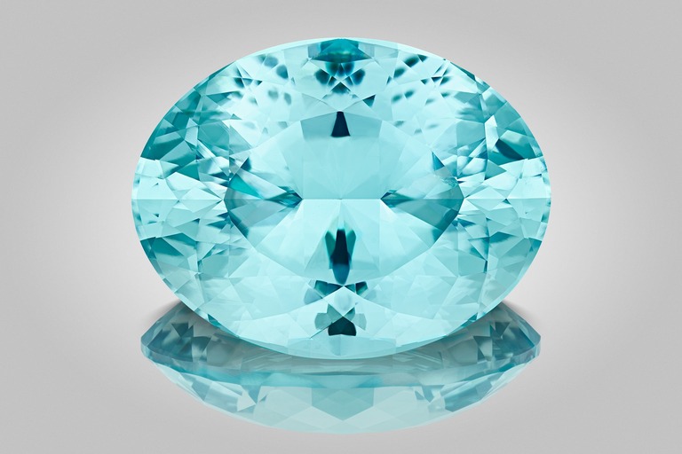 Paraiba Tourmaline – Gem photography by Arjuna Irsutti – Bangkok Professional gem photography of a Paraíba tourmaline by Arjuna Irsutti