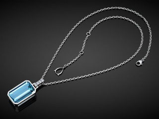Necklace pendant aquamarine – Jewelry photography by Arjuna Irsutti Bangkok Professional jewelry photography of a necklace pendant with aquamarine by Arjuna Irsutti