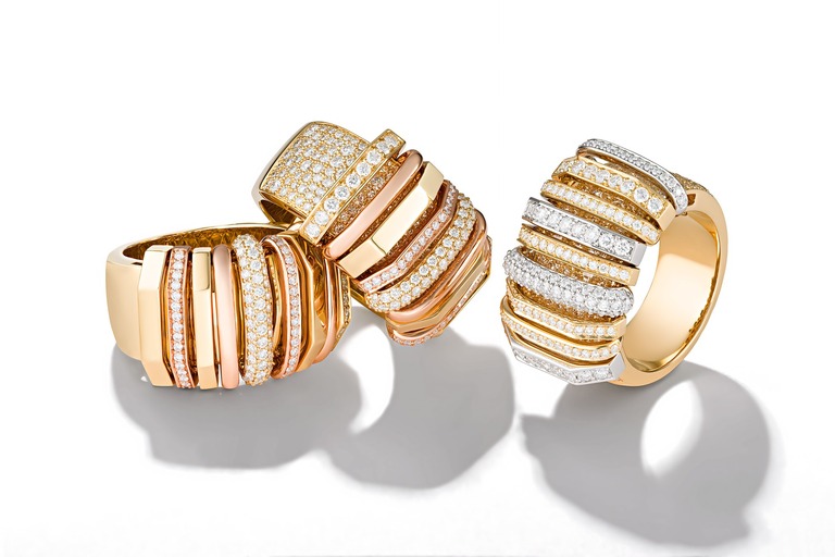 Professional jewelry photography of set of rings by Arjuna Irsutti 