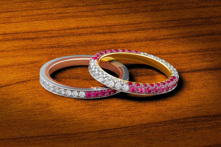 Professional jewelry photography of a ring with spinels and diamonds by Arjuna Irsutti