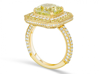 Ring yellow diamond - Jewelry photography by Arjuna Irsutti Bangkok Professional photography of a ring with yellow diamond by Arjuna Irsutti