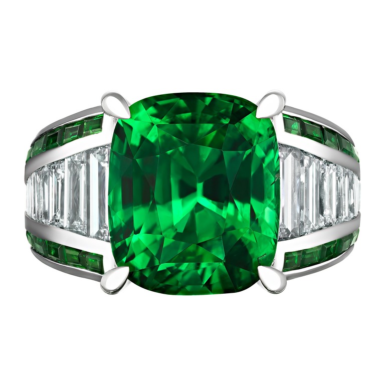Professional photography of a ring with tsavorite by Arjuna Irsutti