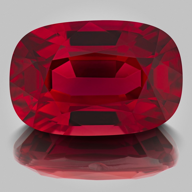 Ruby Mozambique – Gem photography by Arjuna Irsutti – Bangkok Professional gem photography of a Mozambique ruby by Arjuna Irsutti