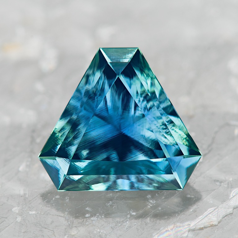Sapphire teal – Gem photography by Arjuna Irsutti – Bangkok Professional gem photography of teal sapphire by Arjuna Irsutti