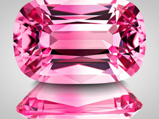 Professional gem photography of a color zoned/bi-color spinel by Arjuna Irsutti