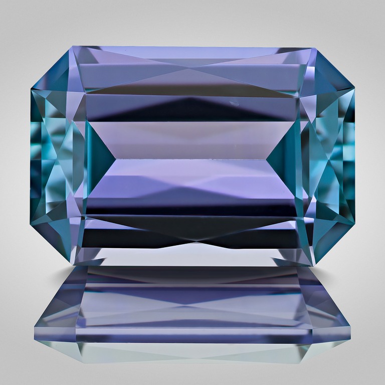 Tanzanite – Gem photography by Arjuna Irsutti – Bangkok Professional gem photography of tanzanite by Arjuna Irsutti