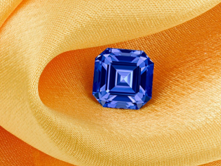 Professional gem photography of tanzanite by Arjuna Irsutti