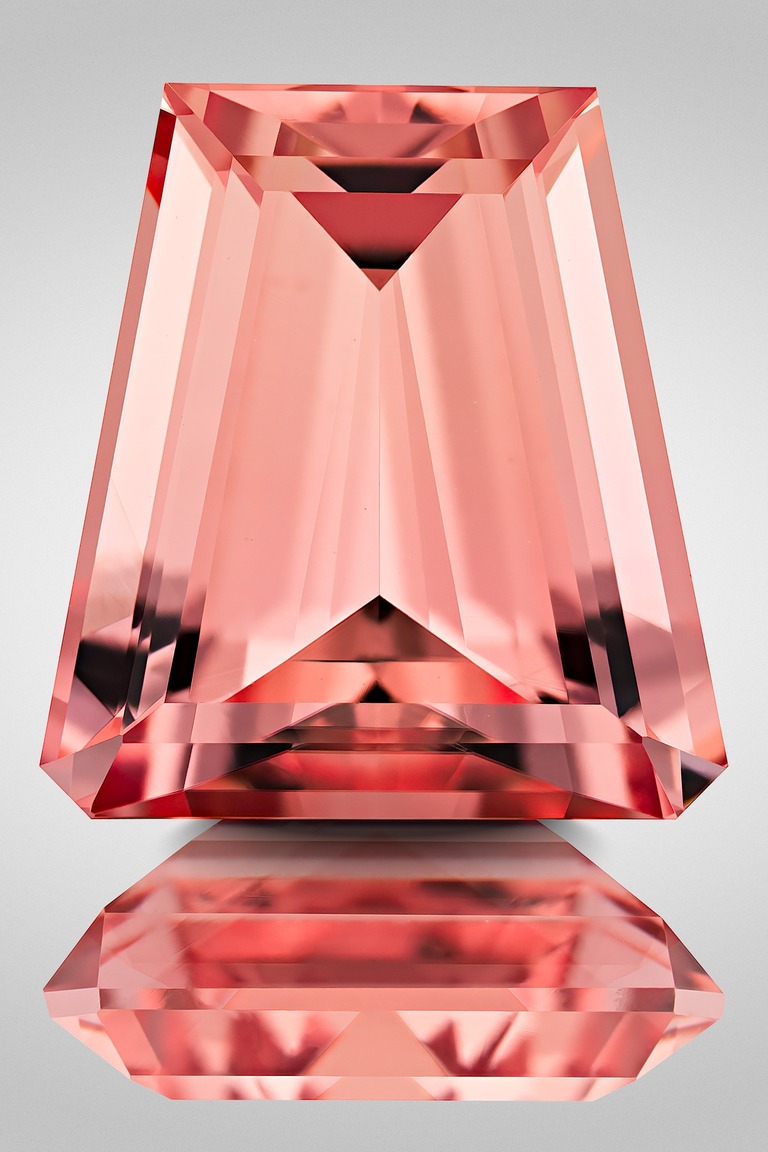 Tourmaline Orange – Gem photography by Arjuna Irsutti – Bangkok Professional gem photography of an orange tourmaline by Arjuna Irsutti