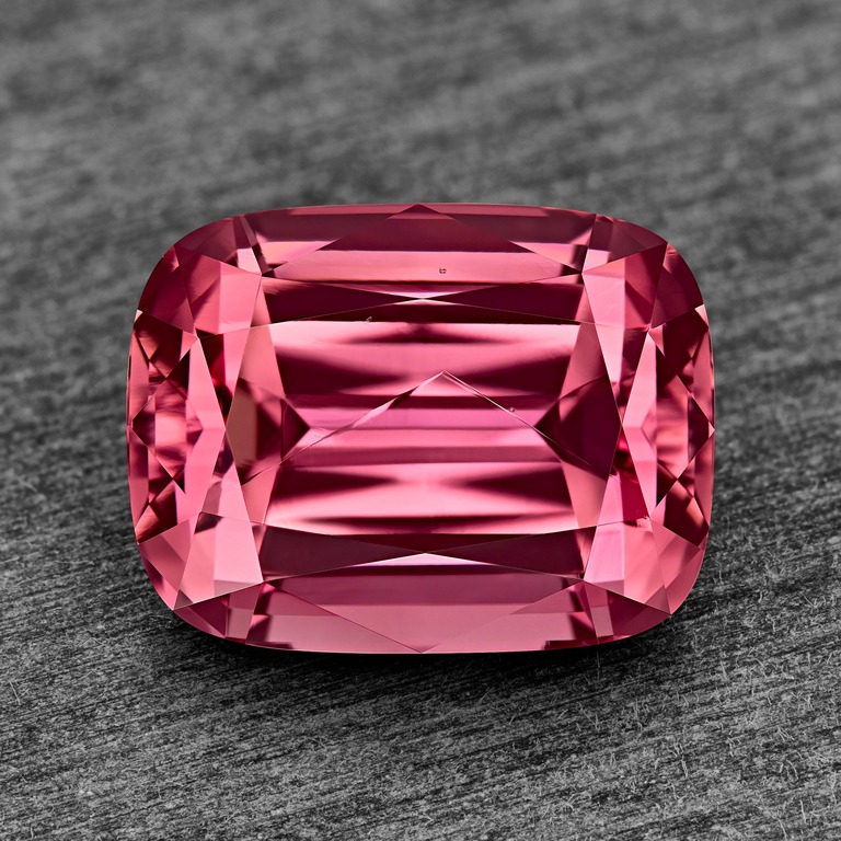 Tourmaline Pink – Gem photography by Arjuna Irsutti – Bangkok Professional gem photography of a pink tourmaline by Arjuna Irsutti