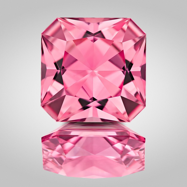 Tourmaline Pink – Gem photography by Arjuna Irsutti – Bangkok Professional gem photography of a pink tourmaline by Arjuna Irsutti