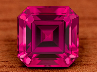 Professional gem photography of a purple tourmaline by Arjuna Irsutti