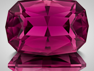 Professional gem photography of a purple tourmaline by Arjuna Irsutti