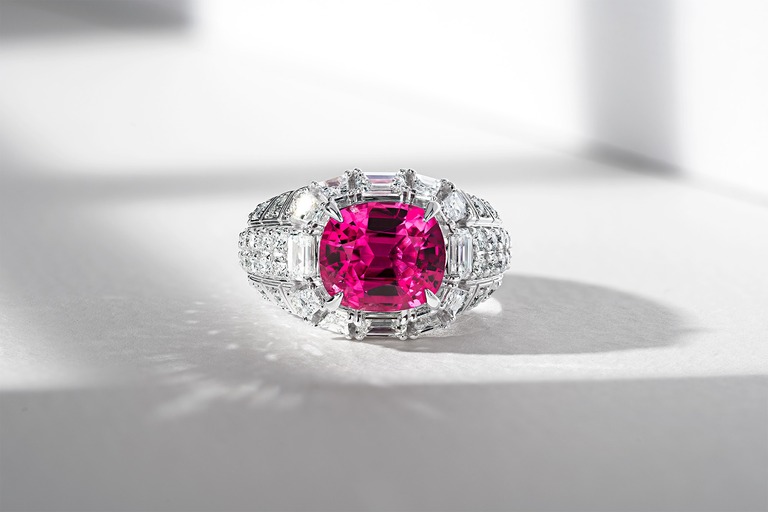 Professional photography of a ring with pink spinel by Arjuna Irsutti